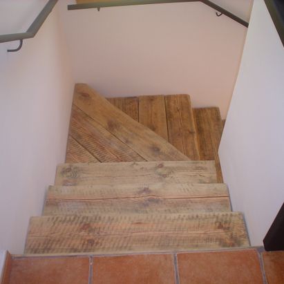 Edificaciones Completas 65-66 Sl escaleras de madera
