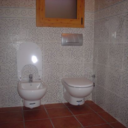 Edificaciones Completas 65-66 Sl cuarto de baño con azulejos
